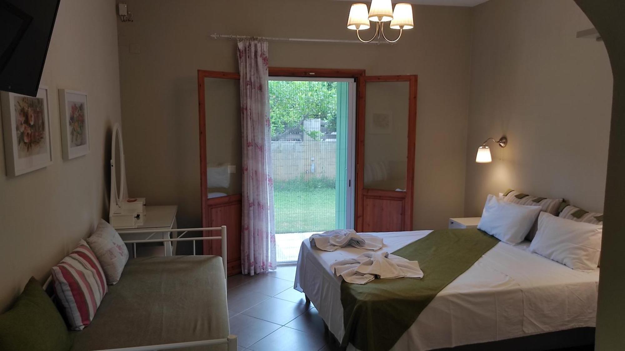 Kallisti Seaside Studios Skopelos Agnontas Exterior photo